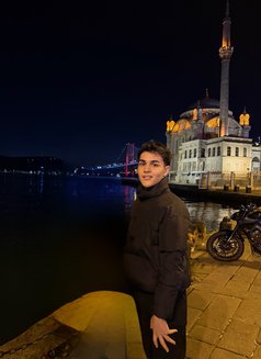 SHAMS new number NOW JEDDAH - Male escort in Jeddah Photo 4 of 7