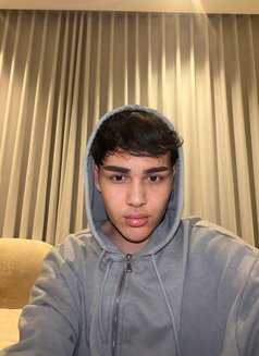 SHAMS new number NOW JEDDAH - Male escort in Jeddah Photo 6 of 7