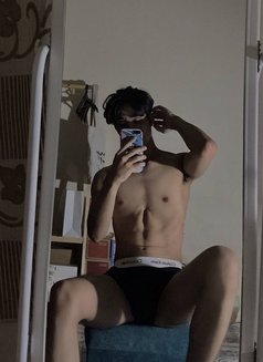 Nur - Male escort in İstanbul Photo 1 of 4