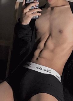 Nur - Male escort in İstanbul Photo 4 of 4