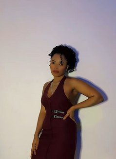 Nura - puta in Riyadh Photo 1 of 5