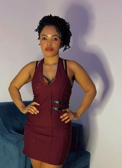 Nura - puta in Riyadh Photo 3 of 5