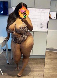 NURATI gold girl Real meet &cam show - puta in Bangalore Photo 4 of 5