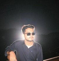 Nuri - Acompañantes masculino in Chandigarh