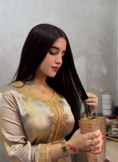 Nuri - escort in Doha Photo 3 of 6