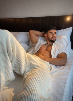 NURXAN XL - Male escort in İstanbul Photo 5 of 7