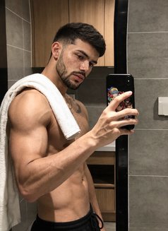 NURXAN XL - Male escort in Riyadh Photo 7 of 12