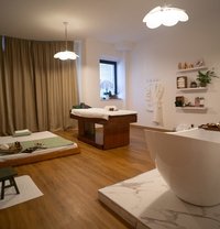 Alice - masseuse in Lisbon