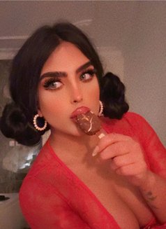 Nutella - Transsexual escort in London Photo 8 of 14