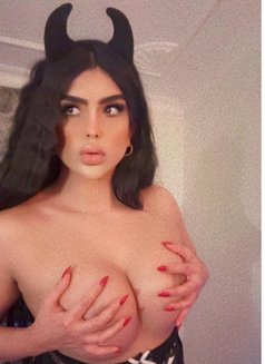 Nutella - Transsexual escort in London Photo 12 of 14