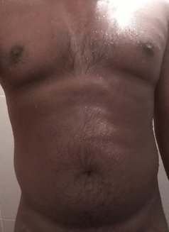 Slave for ladies - Male escort in Colombo Photo 2 of 2