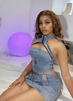 Nykole - puta in Lagos, Nigeria Photo 1 of 3