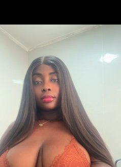 Nyla Ria - puta in Accra Photo 3 of 3