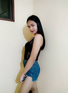 Nympho Kendra - Transsexual escort in Manila Photo 4 of 6