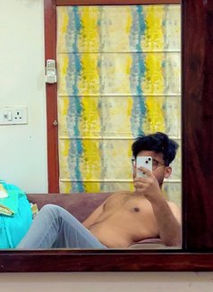 Amandeep - Male escort in Gurgaon Photo 8 of 8