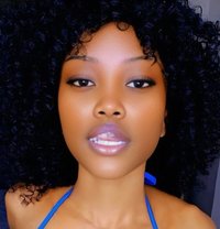 Nyra Draine - puta in Nairobi