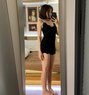 Oanh - escort in Mumbai Photo 1 of 4