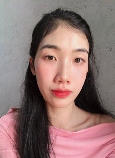 Oanh - masseuse in Mumbai Photo 3 of 4