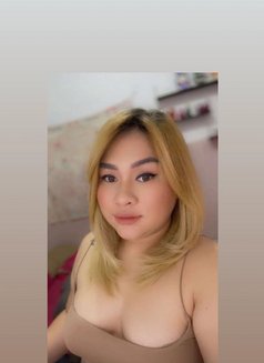 Odelia Ivy Sille - adult performer in Bali Photo 3 of 8