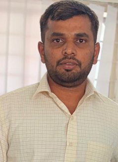 Office Boy Offer - Male escort in Bangalore Photo 2 of 4