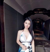 Jenni - escort in Guangzhou Photo 1 of 4