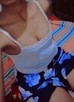 Office girl with Cuck bf - Agencia de putas in Colombo Photo 7 of 8