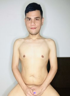 Office guy - Male escort in Bangkok Photo 5 of 8