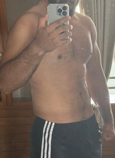 Oger - Male escort in Okinawa Island Photo 1 of 3