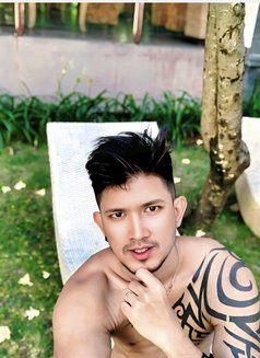 Oggeza - Male escort in Jakarta Photo 8 of 9
