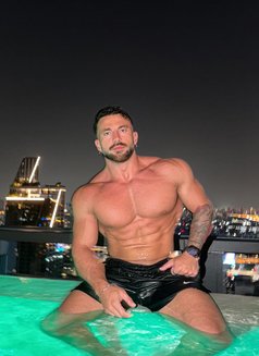 Agaab - Dominador masculino in Bangkok Photo 1 of 8