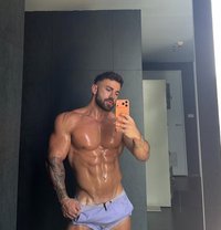 Agaab - Male dominatrix in Bangkok