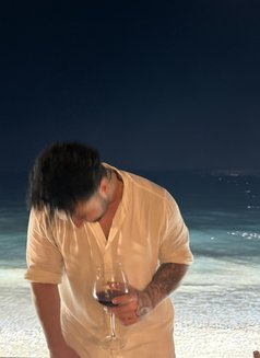 Oğuz - Male escort in İstanbul Photo 8 of 9