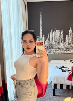 Oily - Transsexual escort in Abu Dhabi Photo 1 of 9
