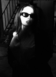 Oksana - escort in Baku Photo 8 of 13