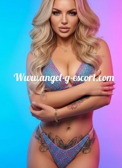 Oksana - escort in Beirut Photo 1 of 4