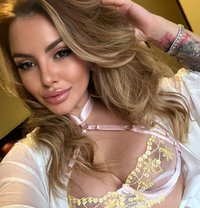 Oksanna - escort in Beirut