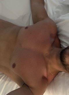 Oktay - Male escort in Riyadh Photo 4 of 4