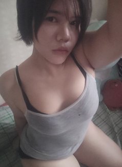 Ola - escort in Hanoi Photo 2 of 3