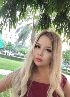 Olena - escort in Dubai Photo 9 of 10