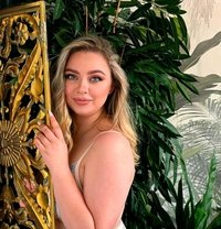 A World of Wonder - Olesia - escort in Paris Photo 5 of 6