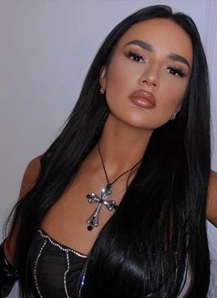 Olesya - puta in İstanbul Photo 3 of 10