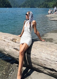 Olga - escort in Al Manama Photo 12 of 13