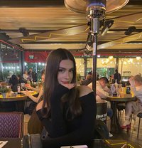 Oli̇vi̇a - Male escort in Dubai
