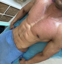Olie - Masajista in Dubai