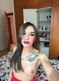 Ladyboy big cock - Transsexual escort in Khobar Photo 5 of 10