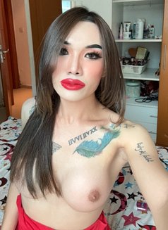 Ladyboy big cock - Transsexual escort in Khobar Photo 10 of 10