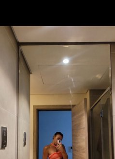 Olita - puta in Dubai Photo 5 of 6