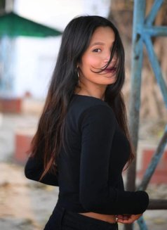 Oliva - escort in Pune Photo 4 of 7
