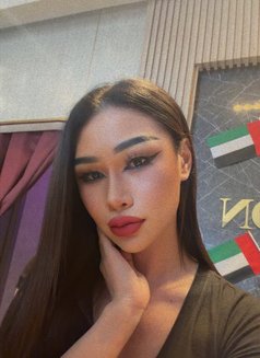 Olivai - Transsexual escort in Dubai Photo 1 of 2