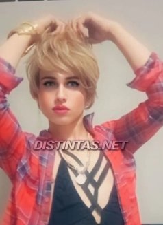 Olive - Transsexual escort in Cairo Photo 4 of 10